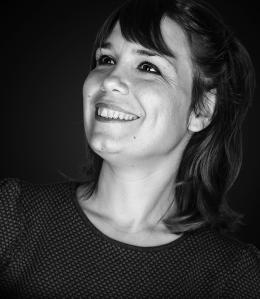 Dans les oreilles de... par Isadora Dartial